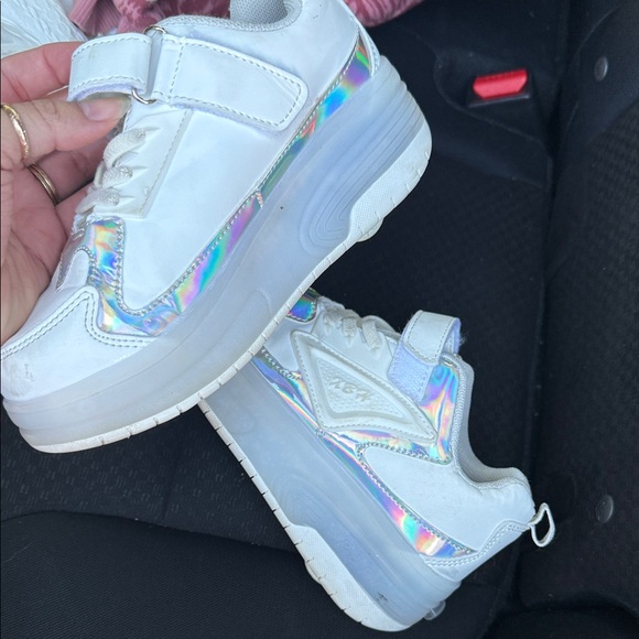 White LED Light-Up Women's Sneaker with Holographic Trim - Picture 5 of 5